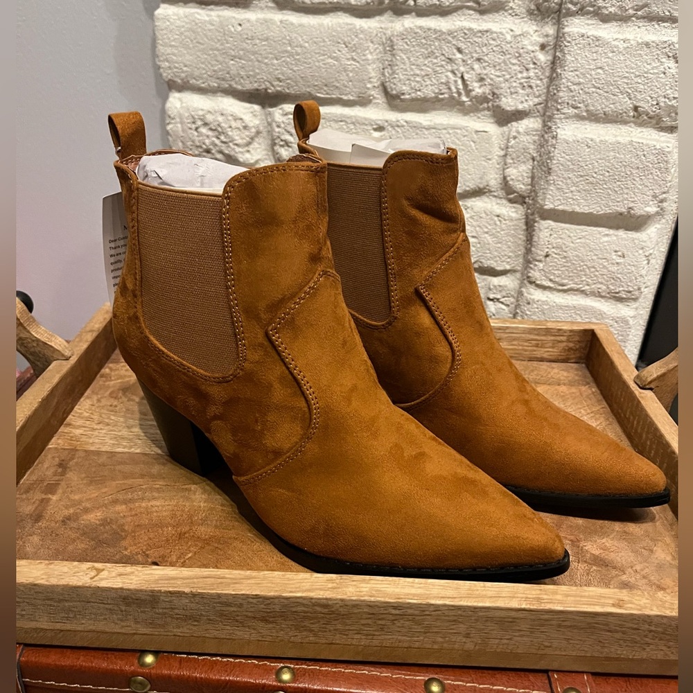 MaxMuxun Women's Ankle Boots, New in Box
